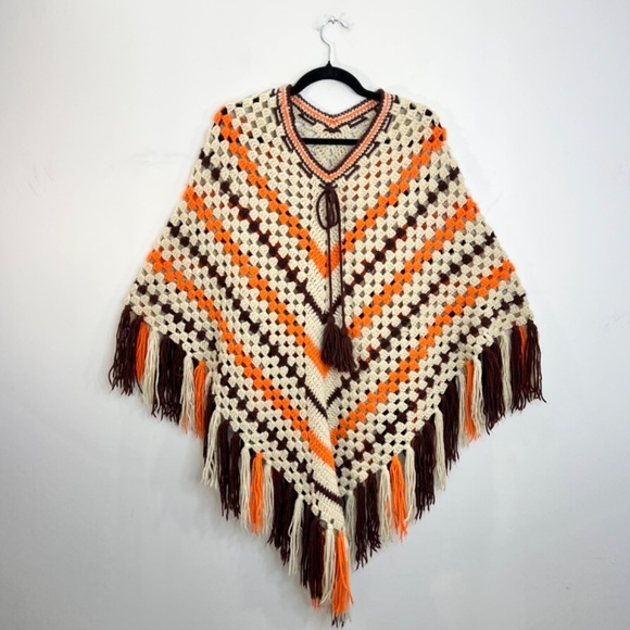 Vintage boho beige orange brown crochet knit fringe open knit poncho sweater - Picture 3 of 12